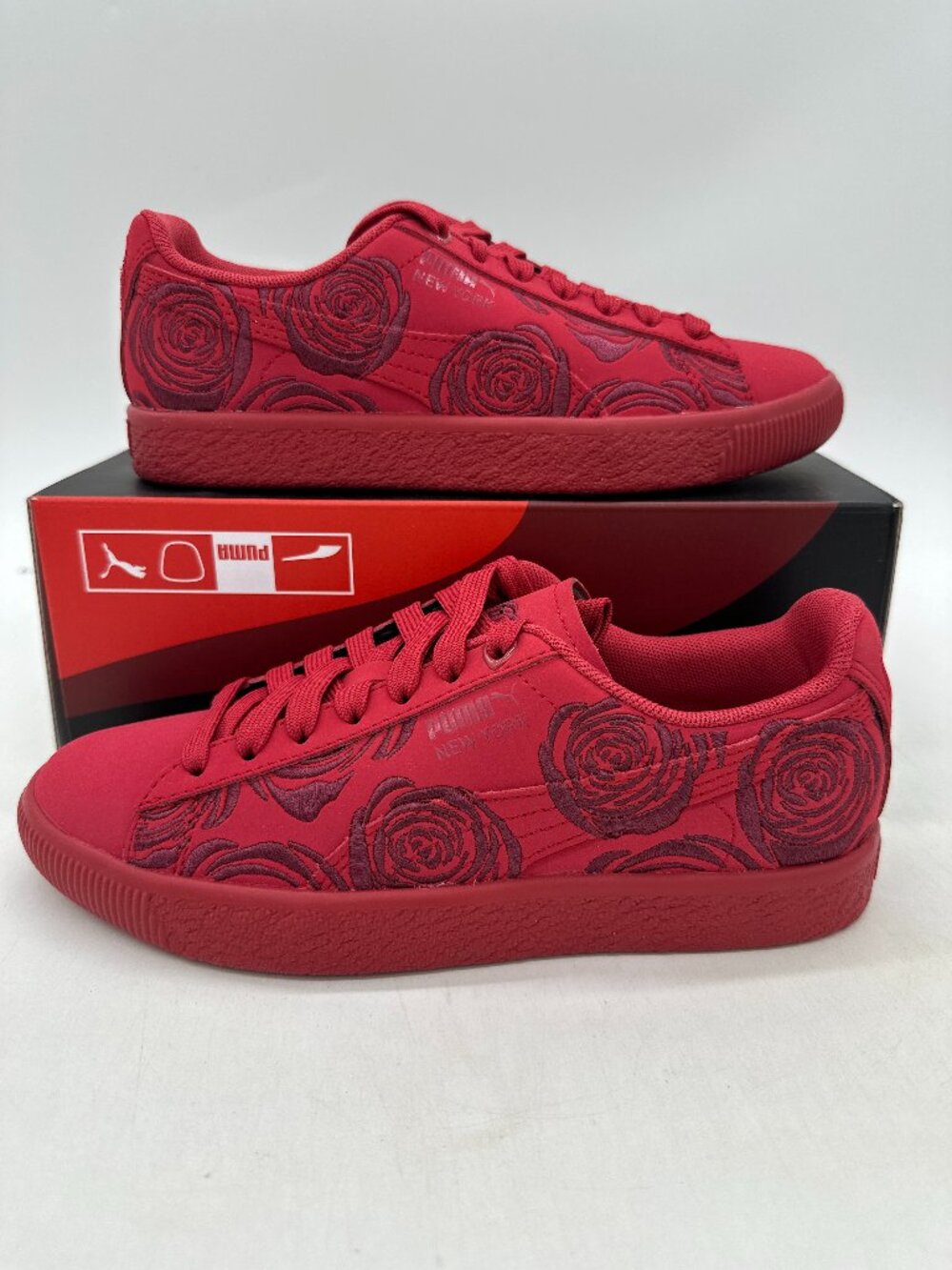 Puma Clyde OG Women's size 5.5 Men's size 4 Red Suede Athletic Shoes 381981 01